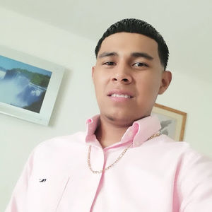 Meet your Posher, Moises